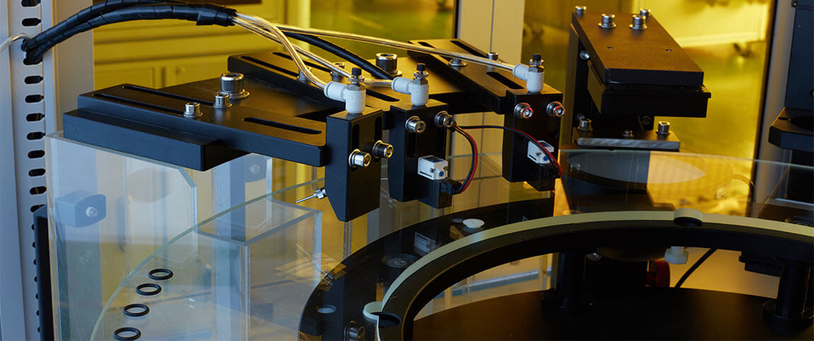 觸發(fā)吹氣分料，實現(xiàn)精準分類